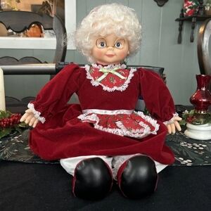 Matrix Vintage Mrs. Claus 17" Plush